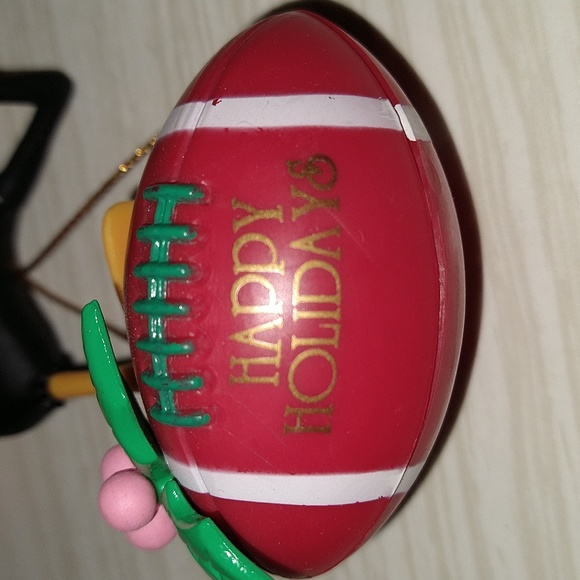 Vintage 1997 Daffy Duck Football Happy Holidays Ornament - Picture 3 of 4
